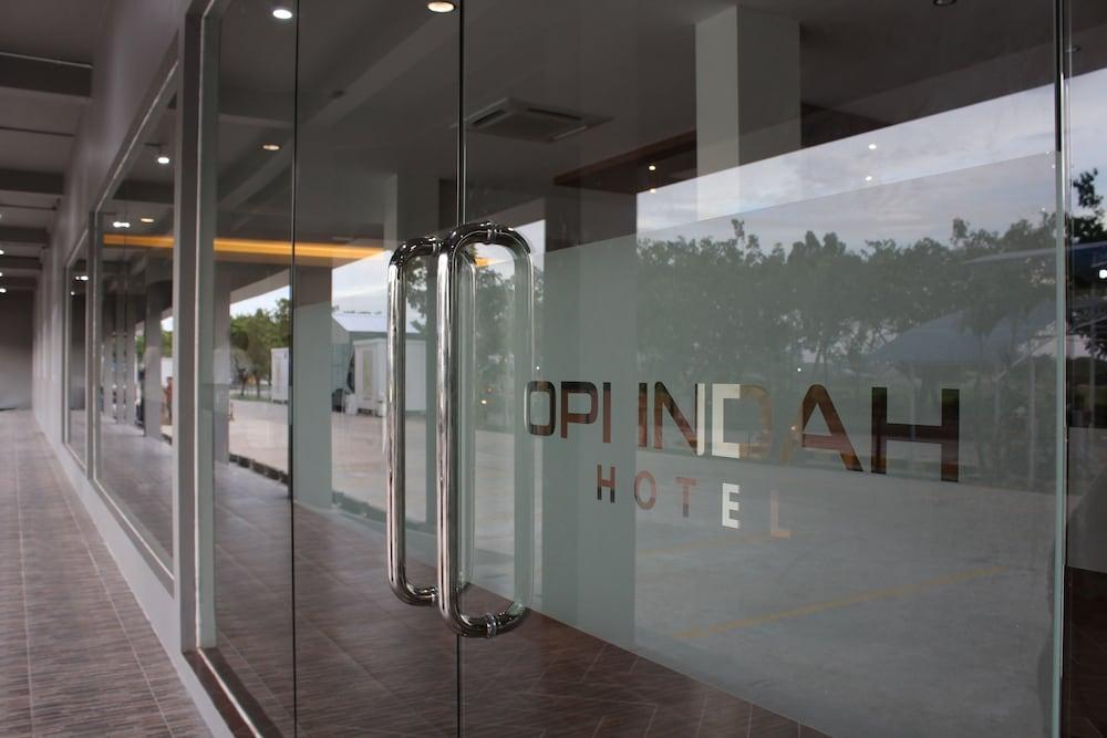 Opi Indah Hotel Palembang Eksteriør billede