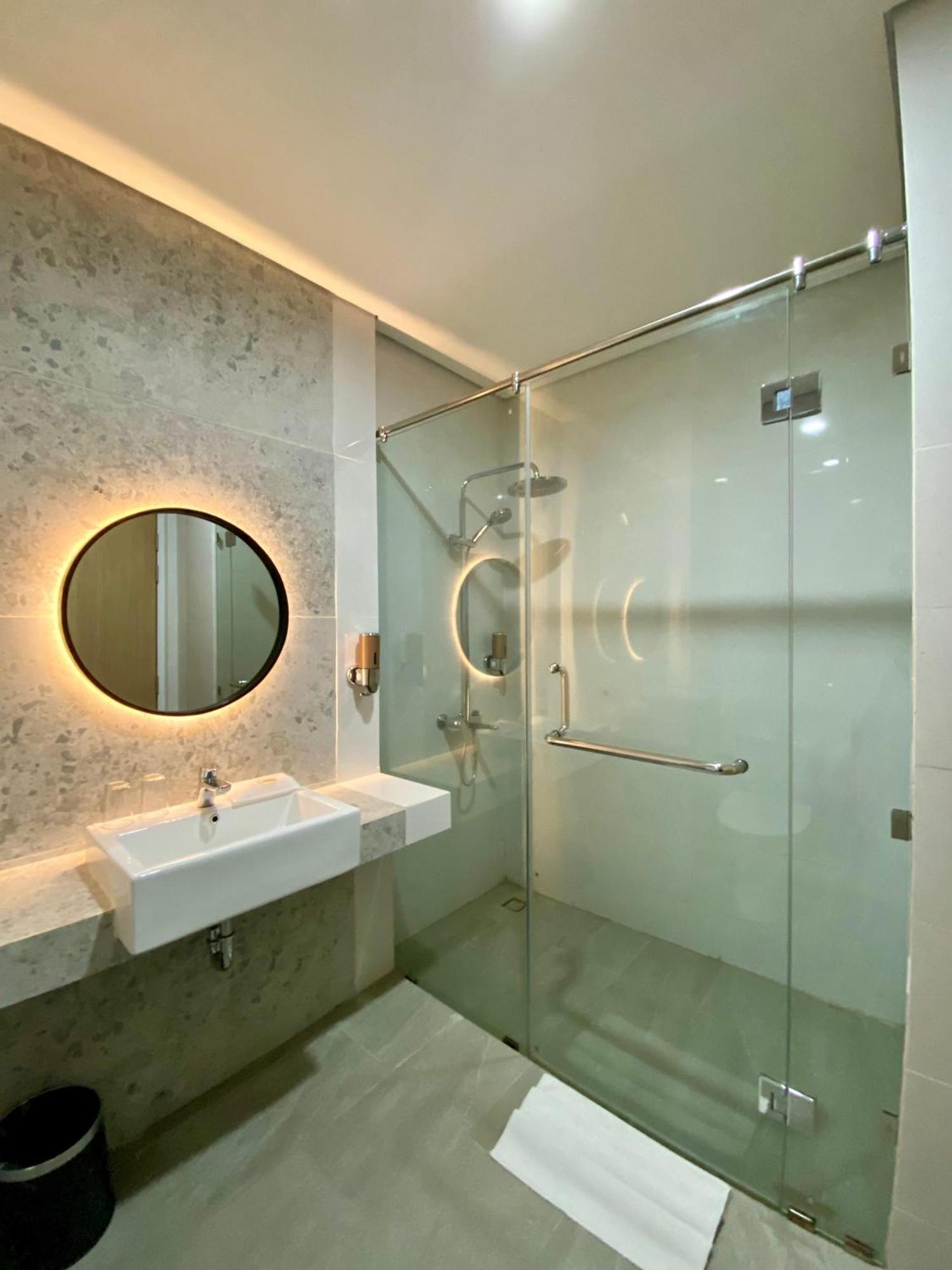 Opi Indah Hotel Palembang Eksteriør billede