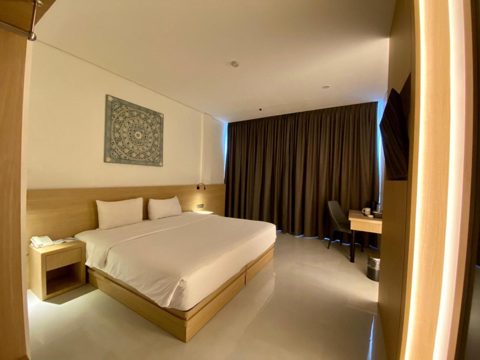Opi Indah Hotel Palembang Eksteriør billede