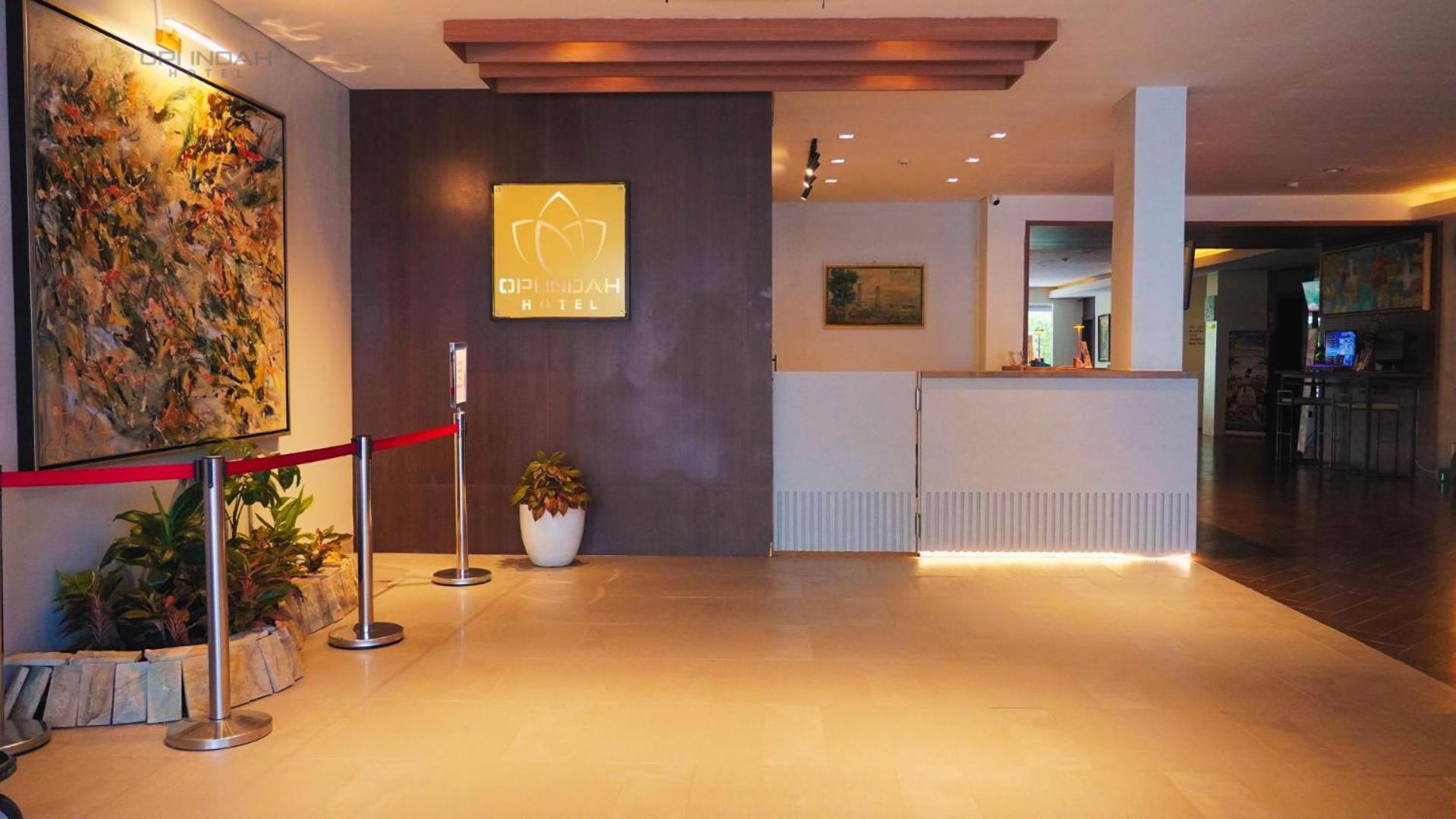 Opi Indah Hotel Palembang Eksteriør billede