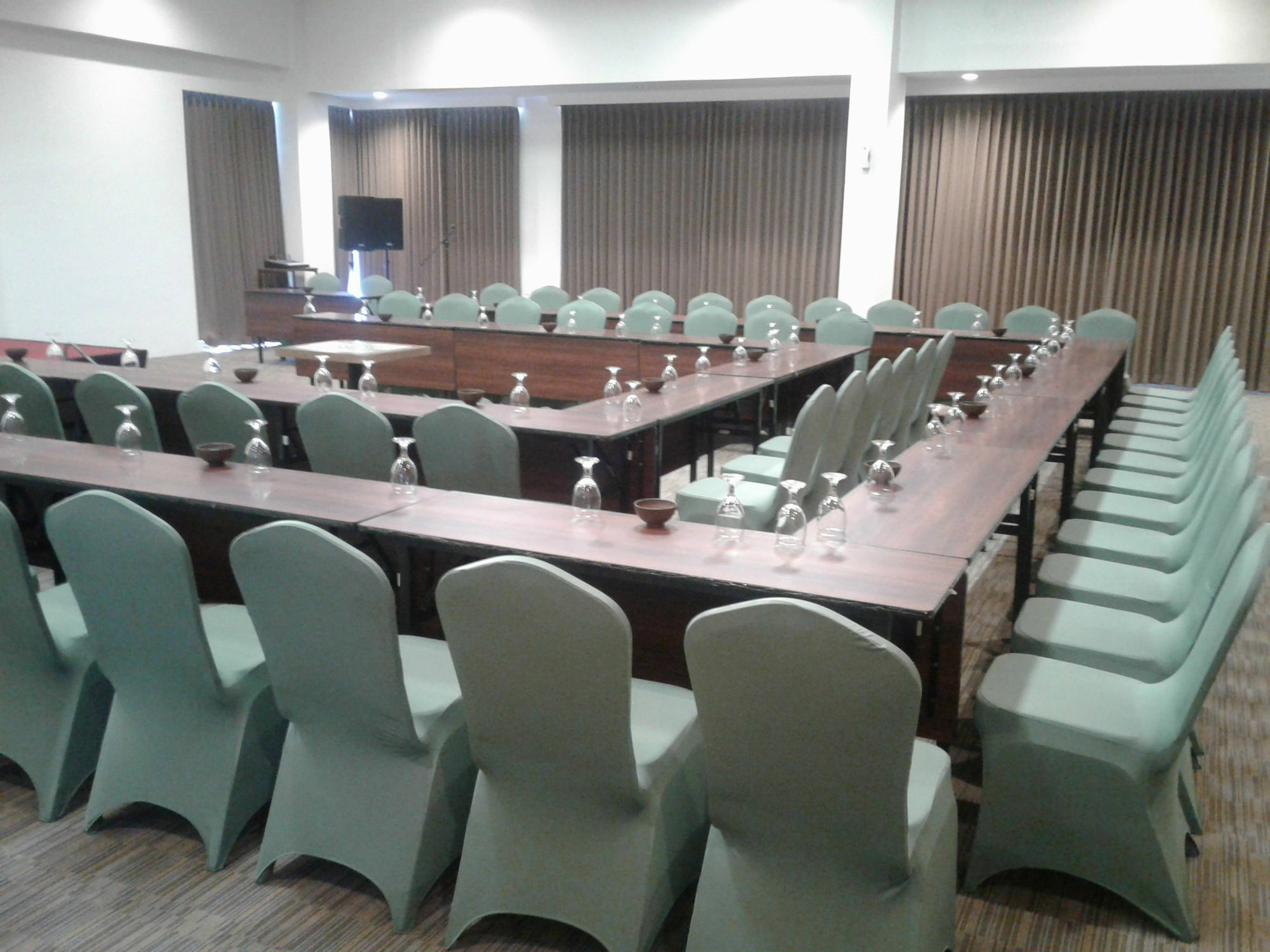 Opi Indah Hotel Palembang Eksteriør billede